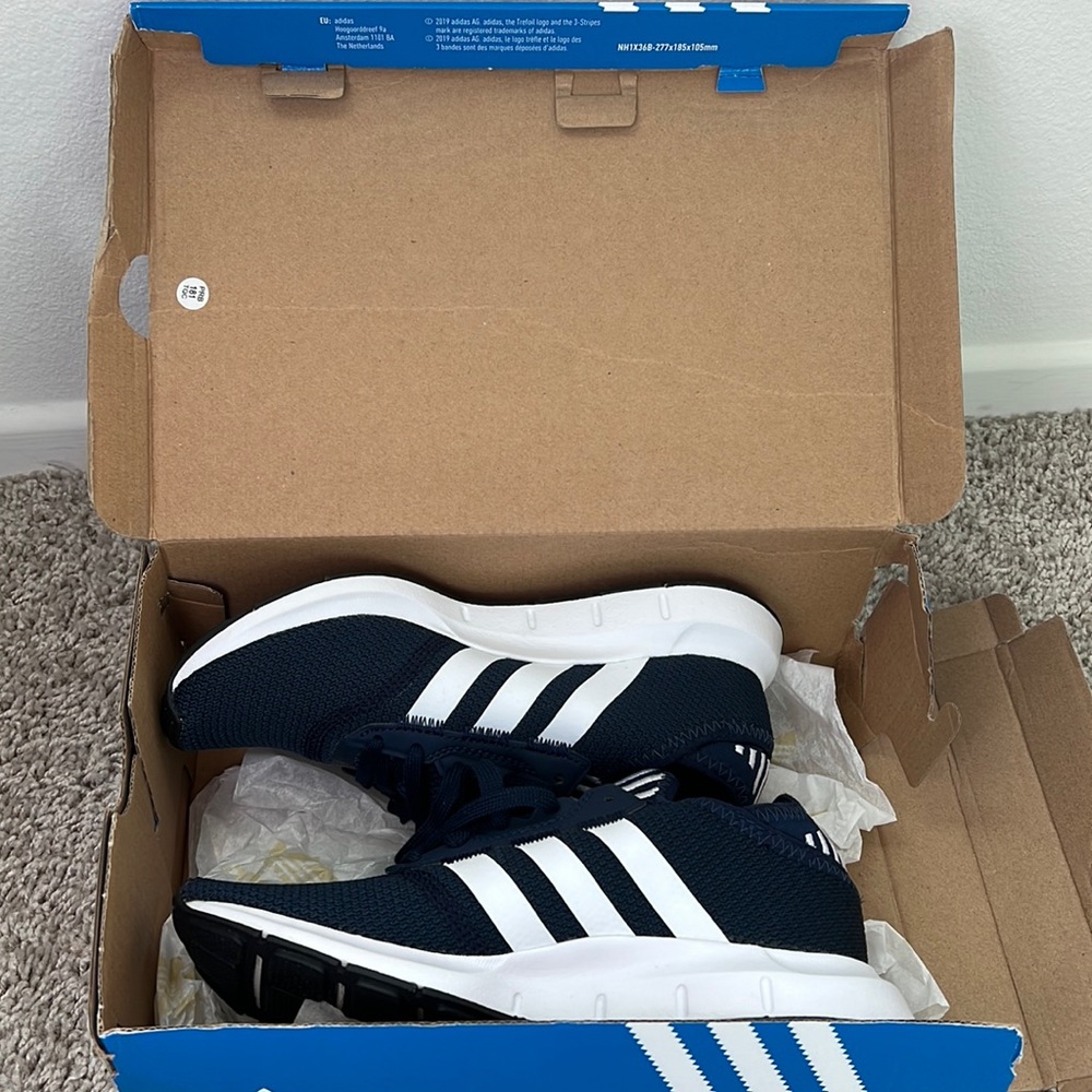Never used Navy Blue Adidas Swift run